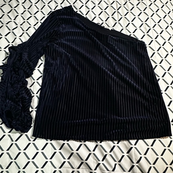 Collective Concepts Tops - One shoulder top, velvet, blue. Like new
